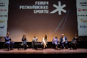 Uczestnicy drugiej debaty podczas Forum Poznańskiego Sportu